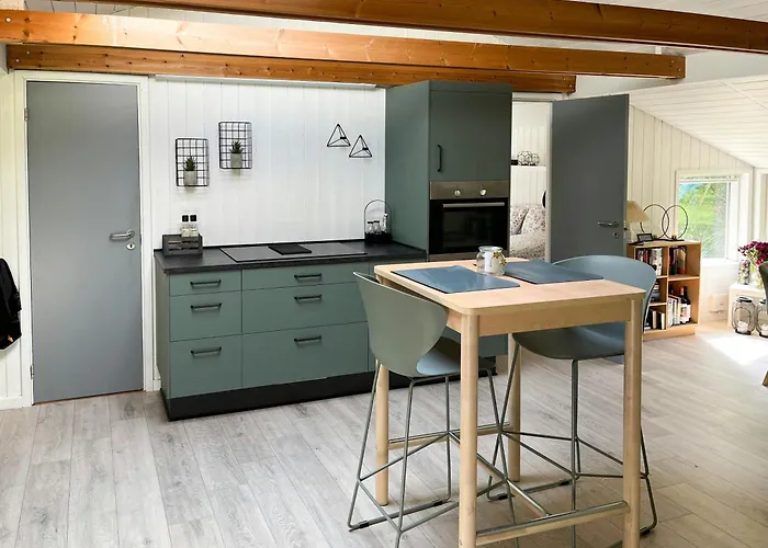 Fredfyldt Hjem Omgivet Af Marker Og Skov بيت للعطل هيرنينغ