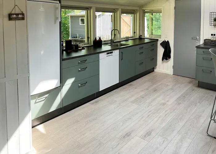 Fredfyldt Hjem Omgivet Af Marker Og Skov بيت للعطل