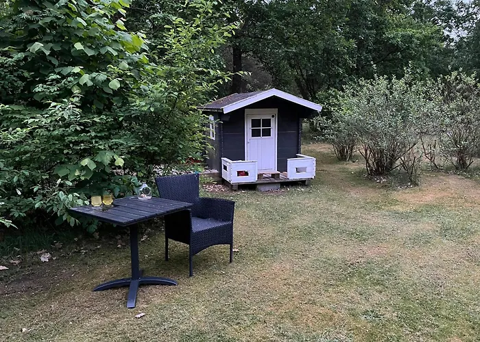 Fredfyldt Hjem Omgivet Af Marker Og Skov بيت للعطل