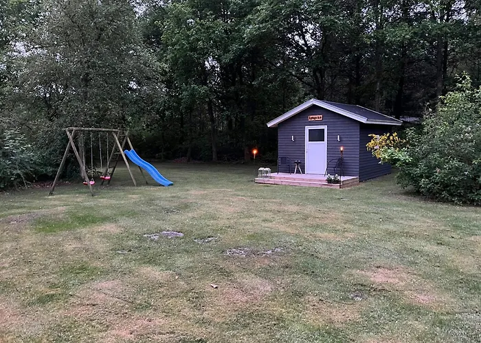 Fredfyldt Hjem Omgivet Af Marker Og Skov 別荘